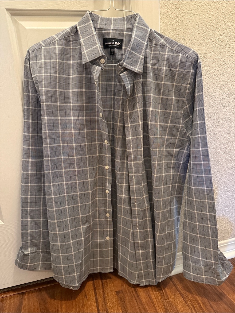 Express Men’s Gray Plaid Button-Down Shirt